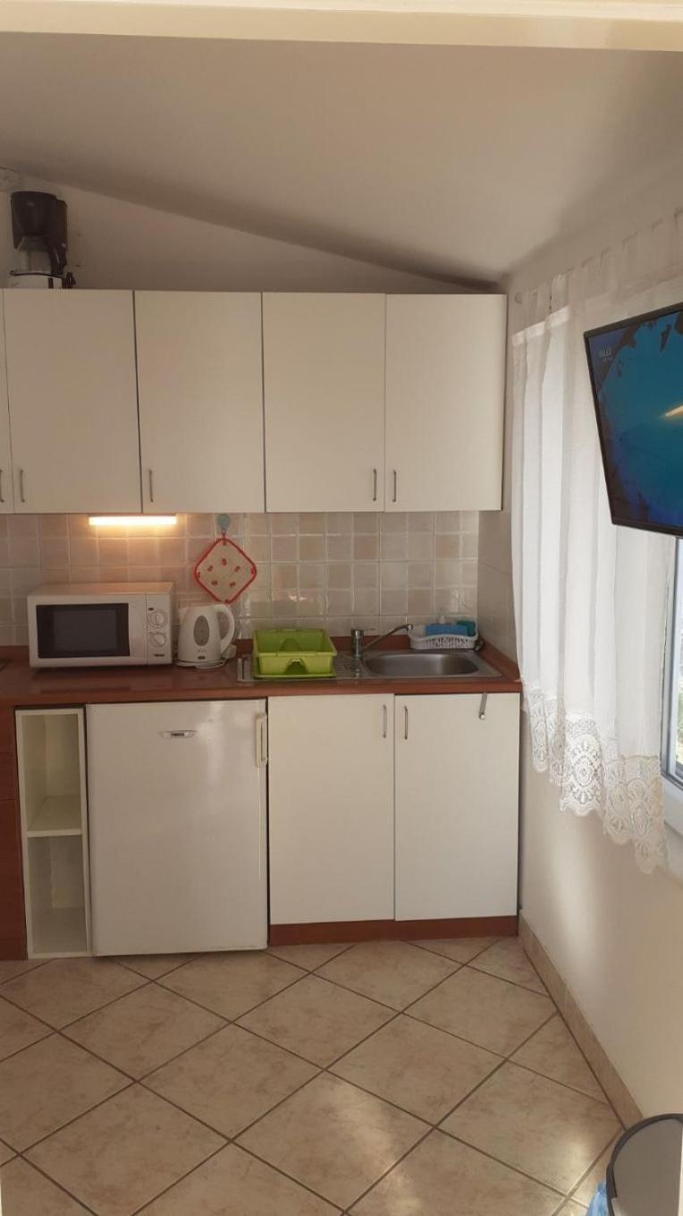 Apartments Dobri - 500M From Beach Nin Exterior photo